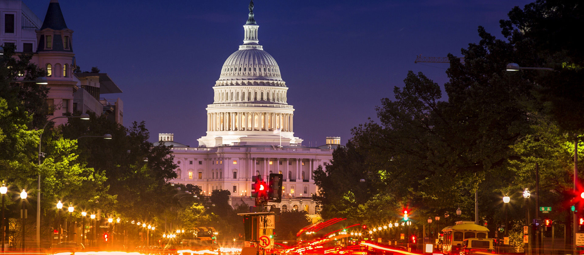 Traffic moving in front of the Capital Building
