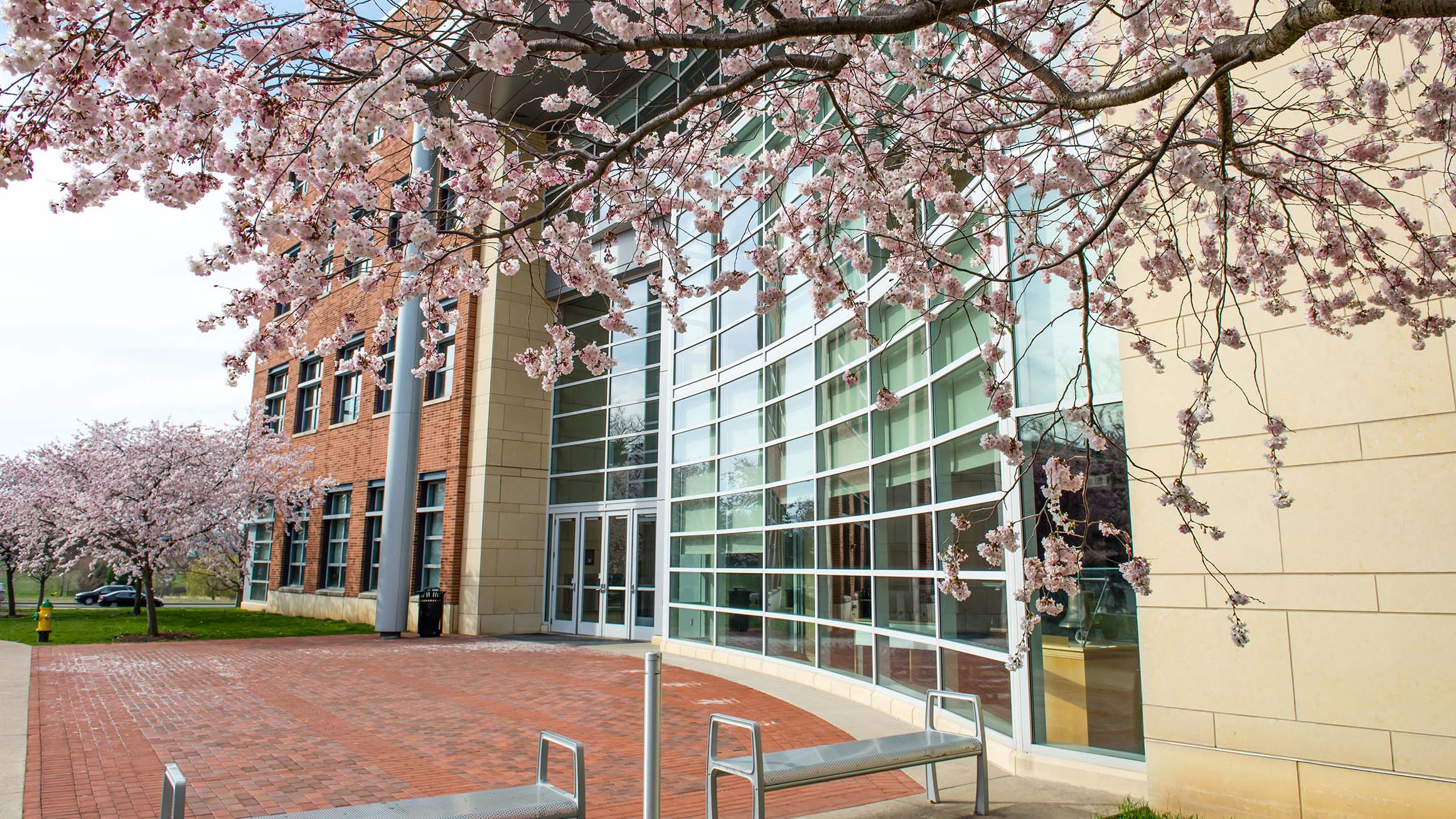 The front entrance of the Business Building at Penn State