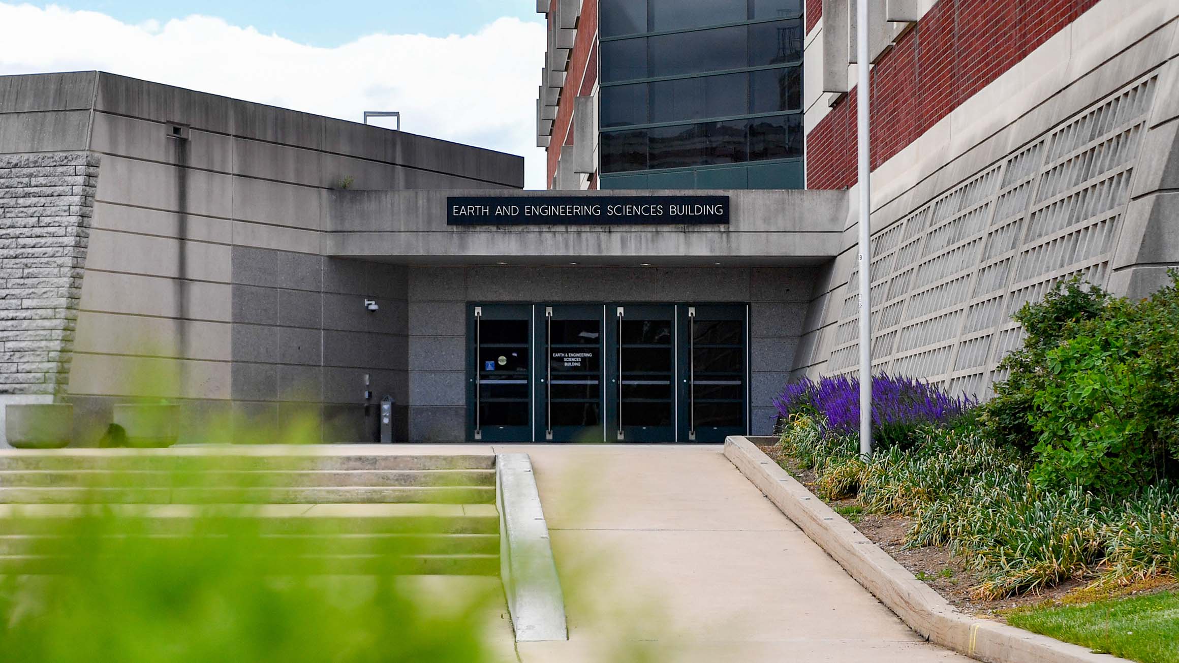 The entrance of the Earth and Engineering Sciences Building